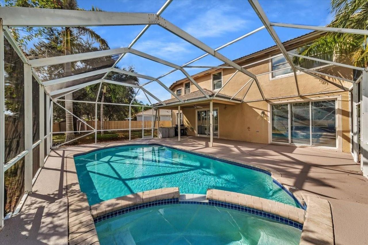 13702 NW 10th Ct, Pembroke Pines, FL 33028 Photo