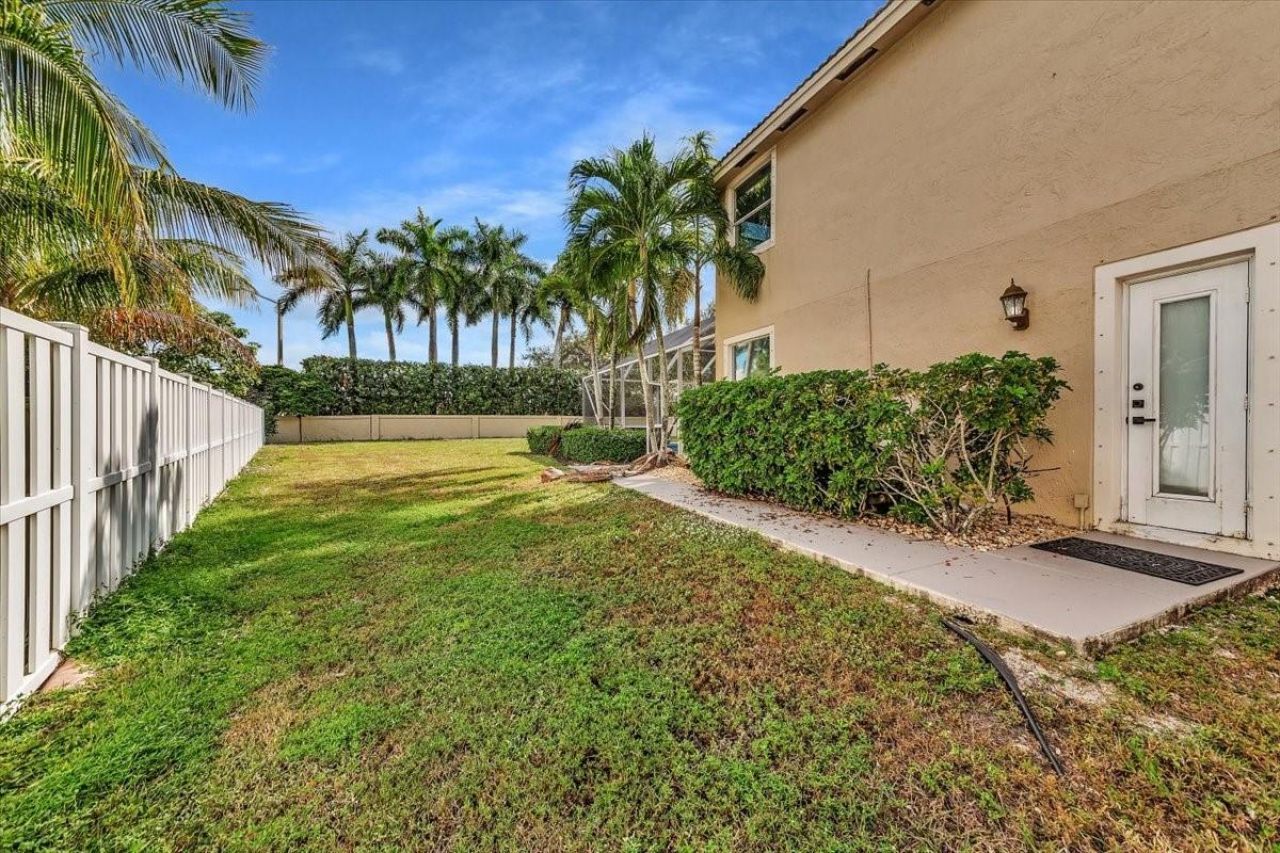 13702 NW 10th Ct, Pembroke Pines, FL 33028 Photo