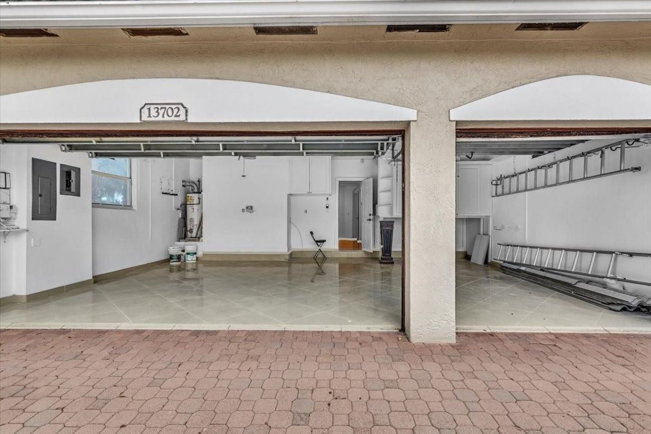 13702 NW 10th Ct, Pembroke Pines, FL 33028 Photo