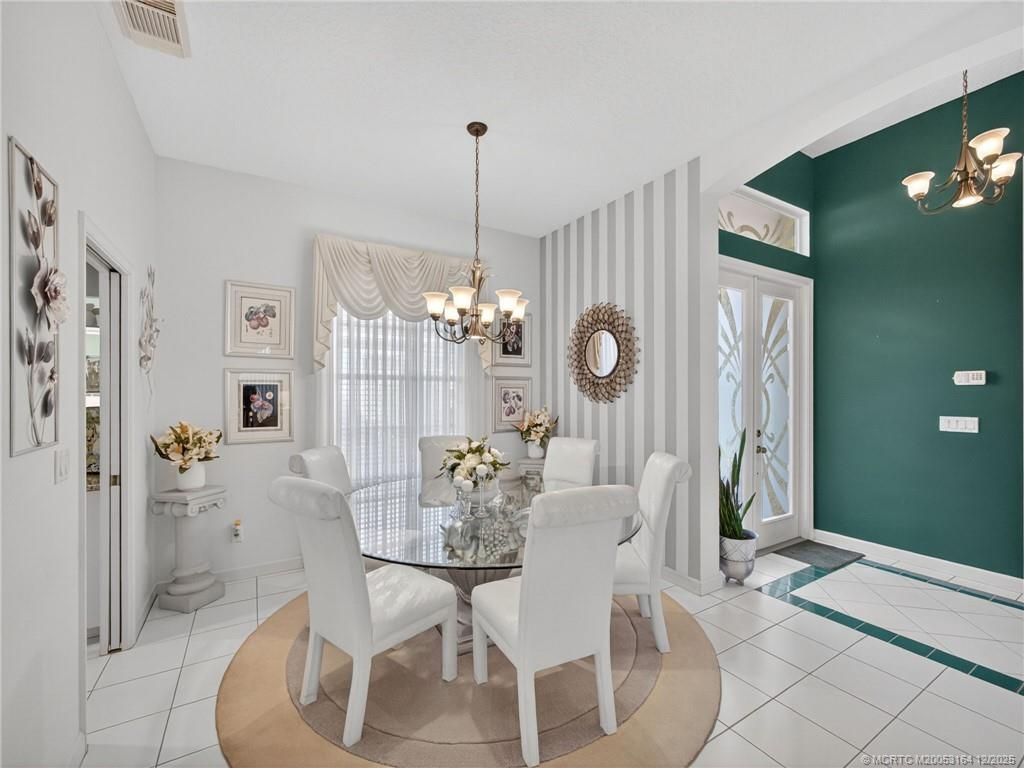 618 SW Lake Charles Circle, Port Saint Lucie, FL 34986 Photo