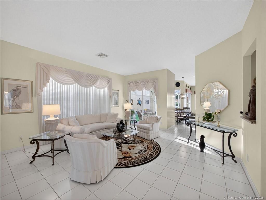 618 SW Lake Charles Circle, Port Saint Lucie, FL 34986 Photo