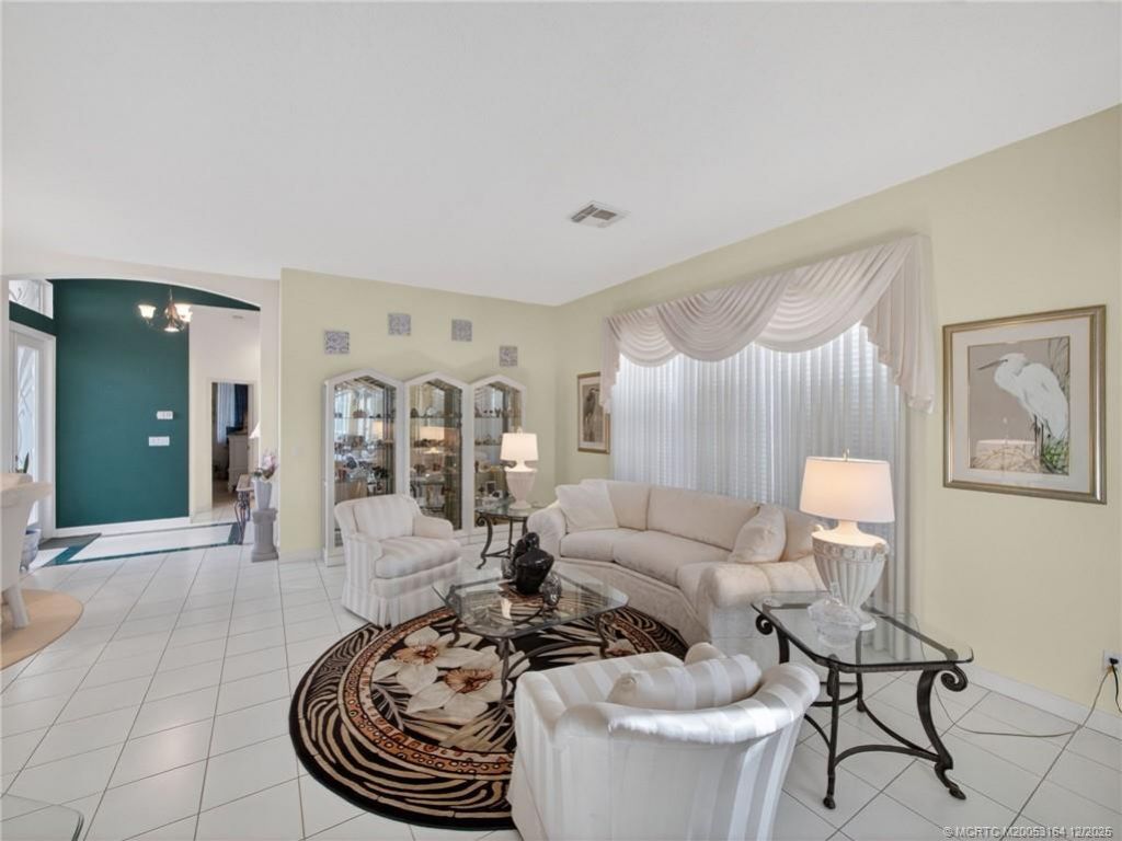 618 SW Lake Charles Circle, Port Saint Lucie, FL 34986 Photo