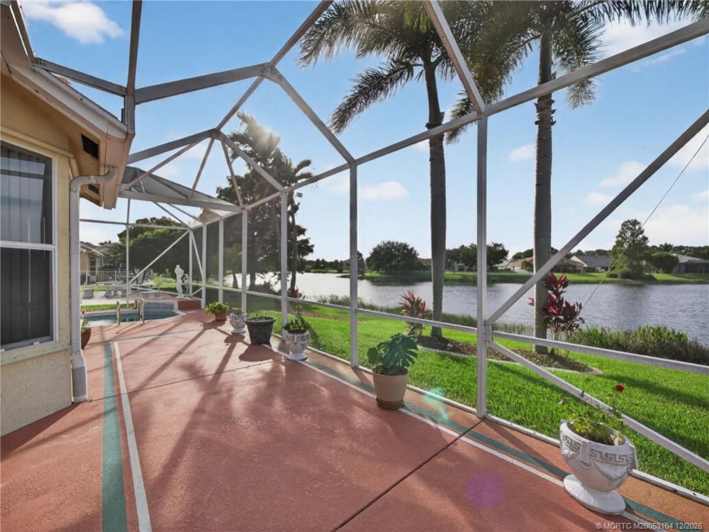 618 SW Lake Charles Circle, Port Saint Lucie, FL 34986 Photo