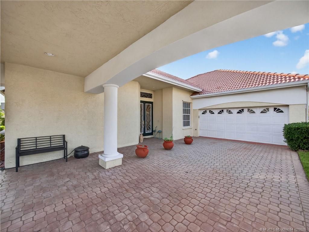 618 SW Lake Charles Circle, Port Saint Lucie, FL 34986 Photo