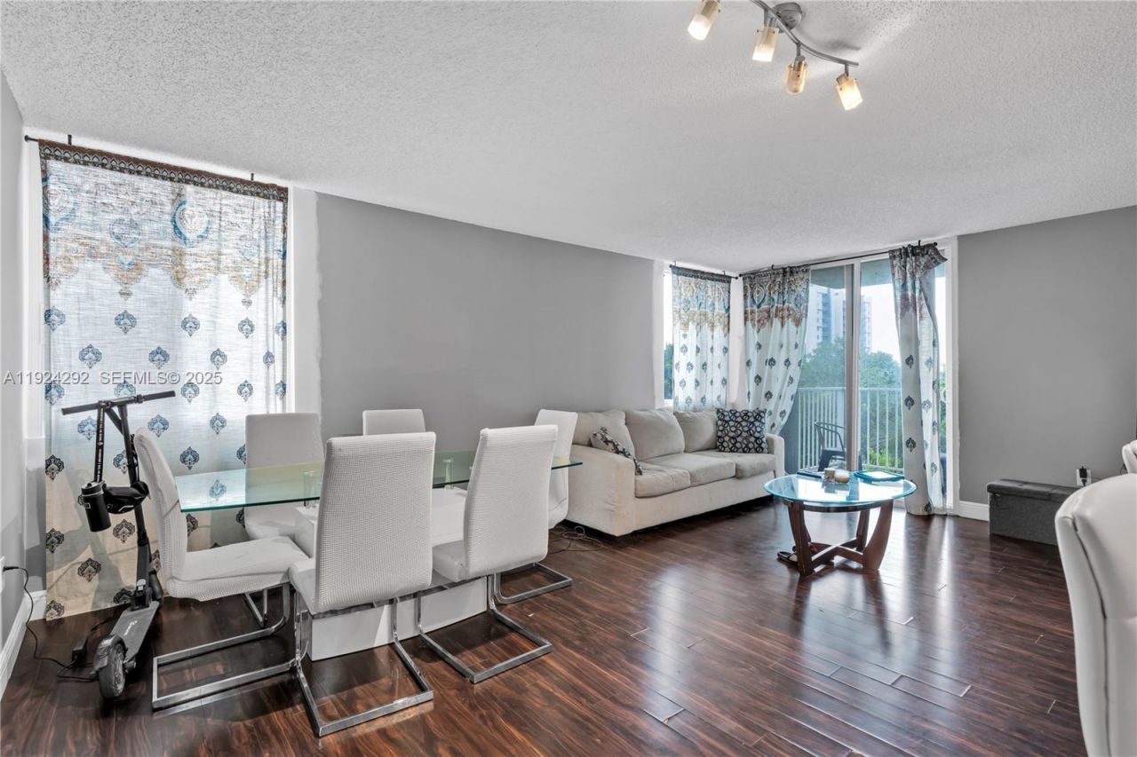 850 N Miami Ave, Unit W-408, Miami, FL 33136 Photo