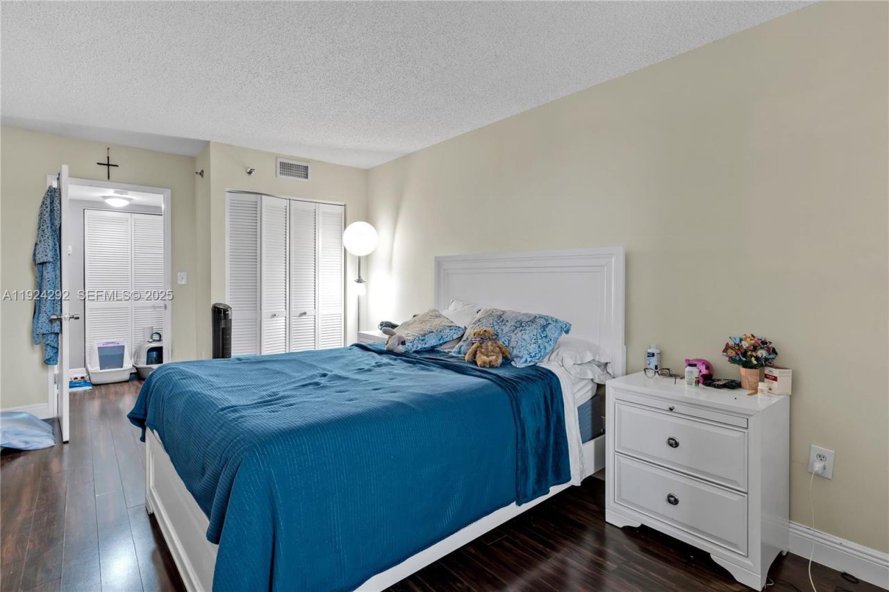 850 N Miami Ave, Unit W-408, Miami, FL 33136 Photo