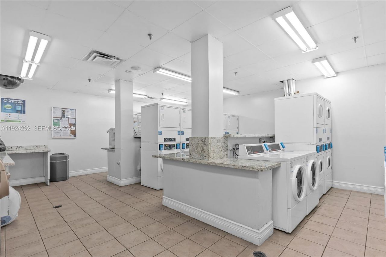 850 N Miami Ave, Unit W-408, Miami, FL 33136 Photo