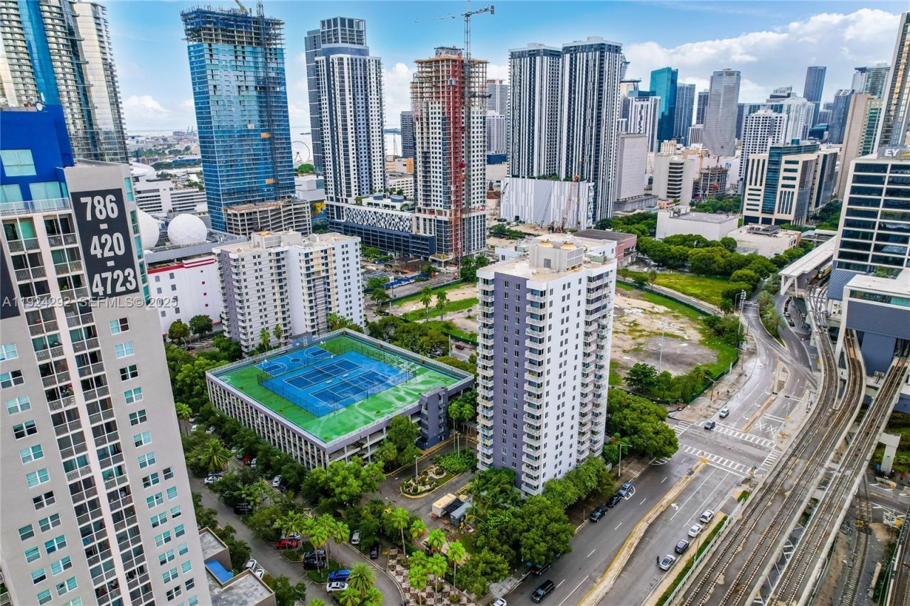 850 N Miami Ave, Unit W-408, Miami, FL 33136 Photo