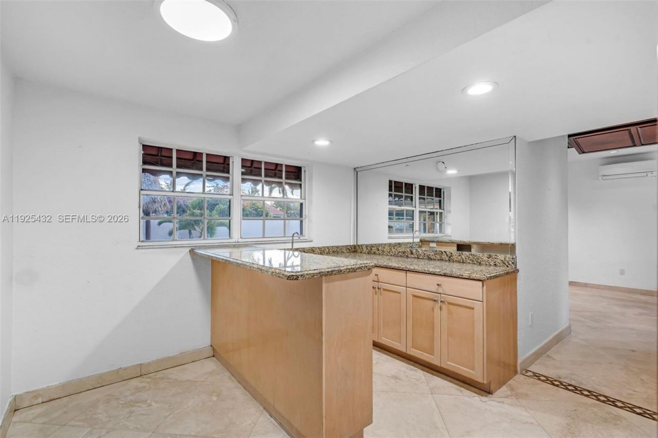 10298 NW 130th St, Hialeah Gardens, FL 33018 Photo