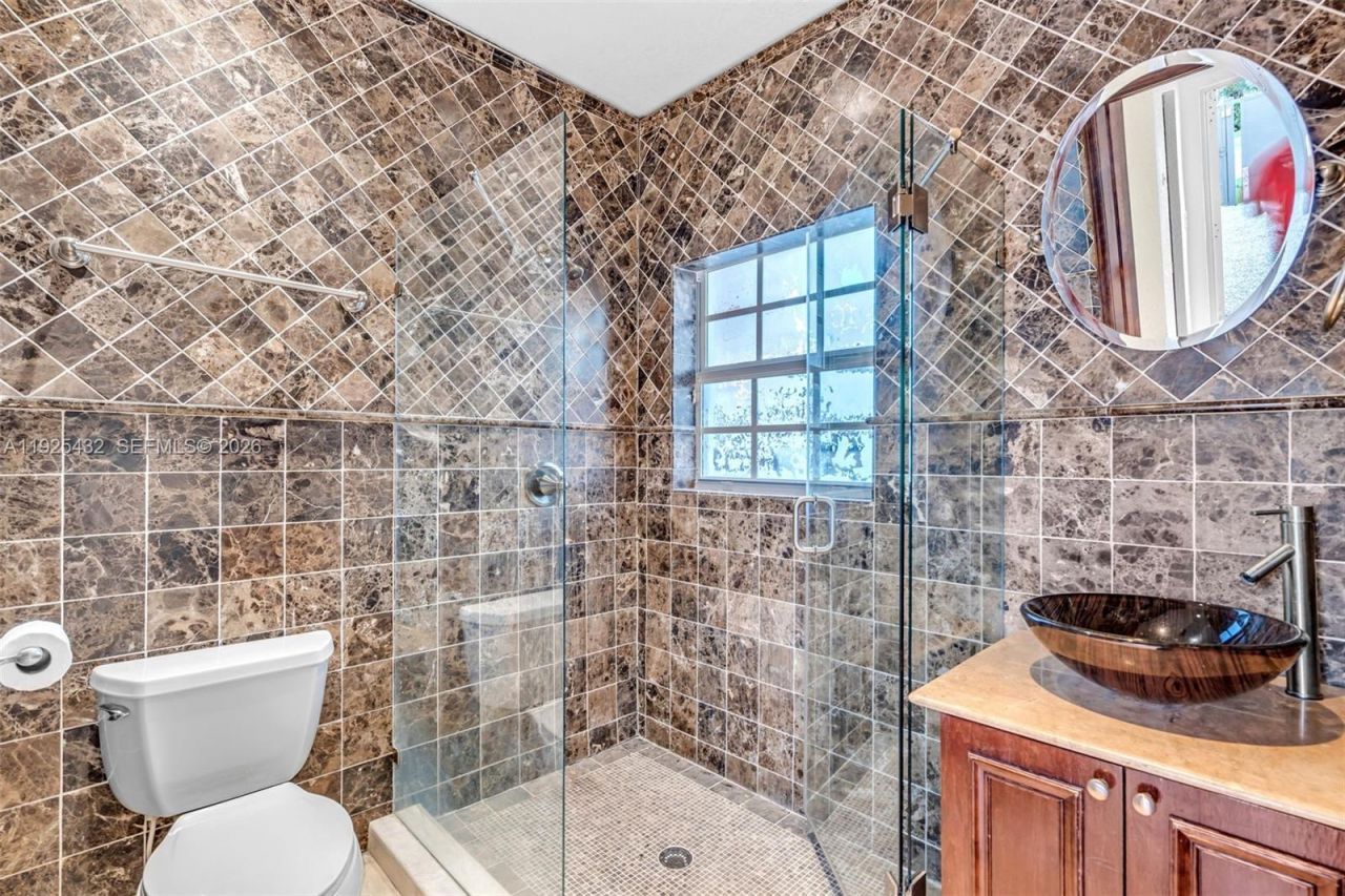 10298 NW 130th St, Hialeah Gardens, FL 33018 Photo