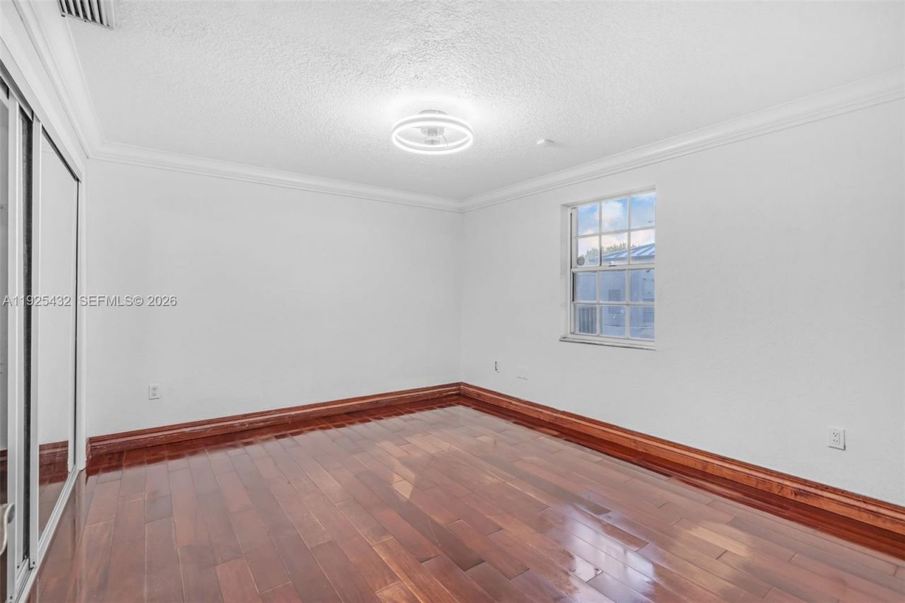 10298 NW 130th St, Hialeah Gardens, FL 33018 Photo