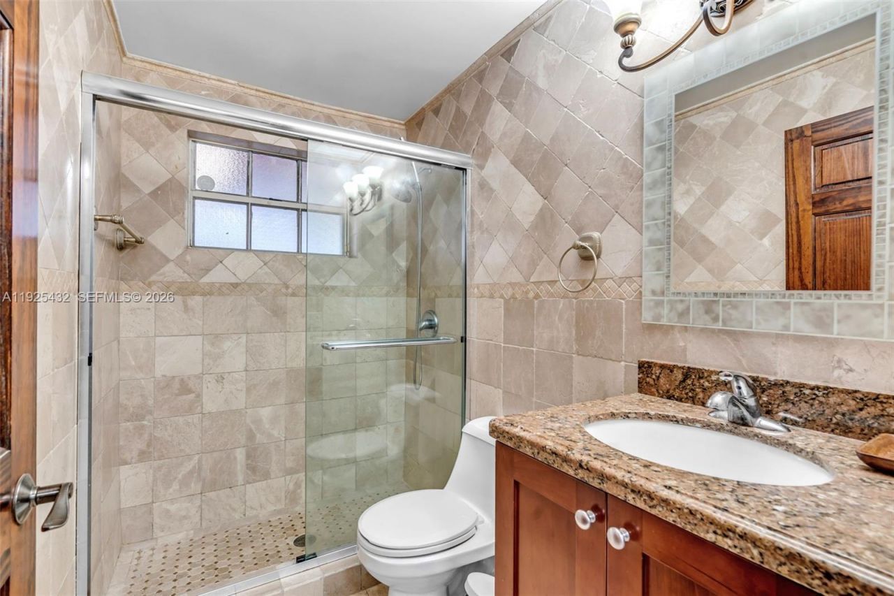 10298 NW 130th St, Hialeah Gardens, FL 33018 Photo