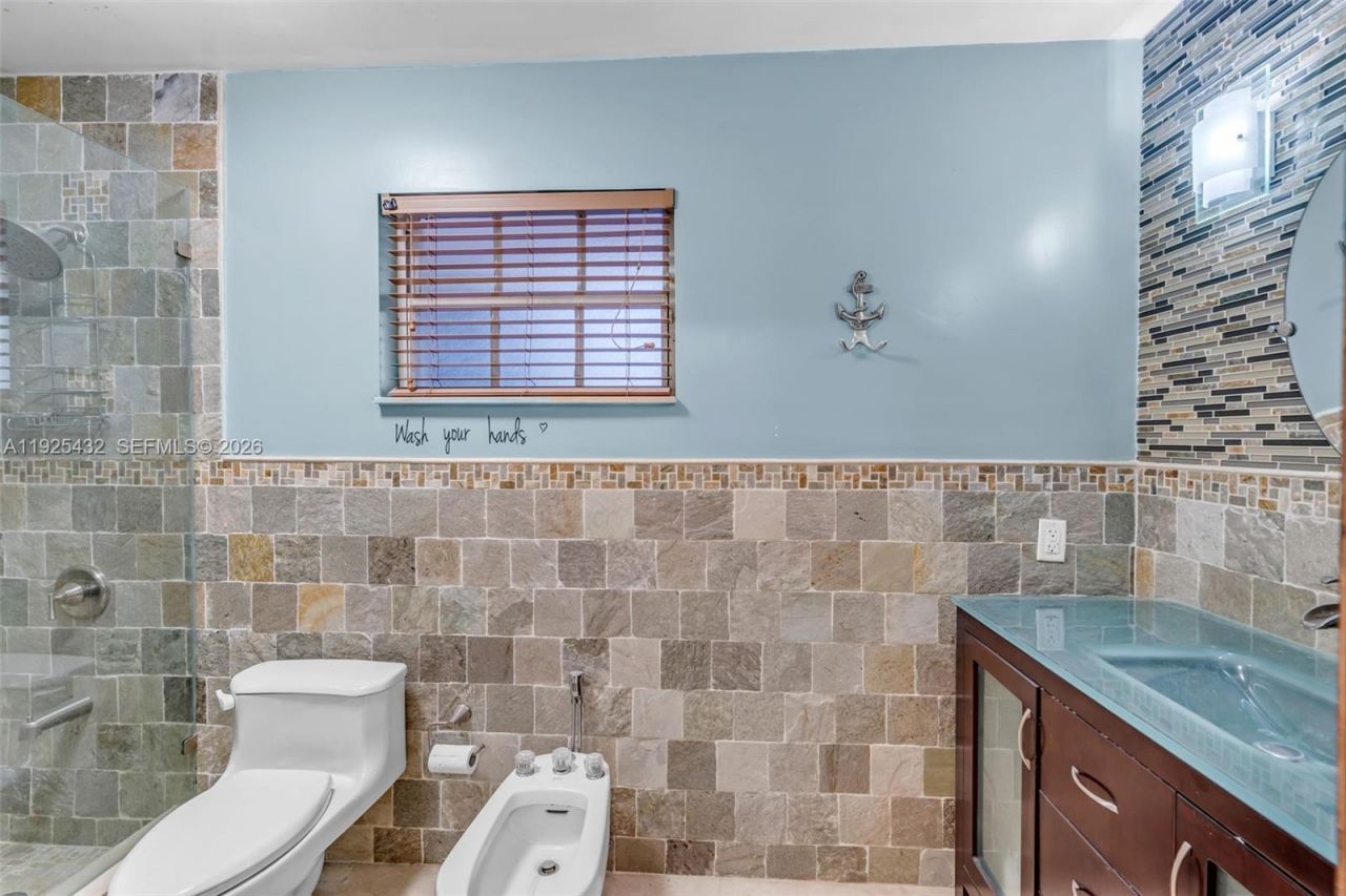 10298 NW 130th St, Hialeah Gardens, FL 33018 Photo