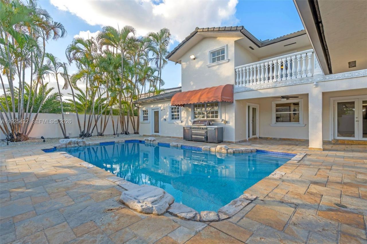 10298 NW 130th St, Hialeah Gardens, FL 33018 Photo