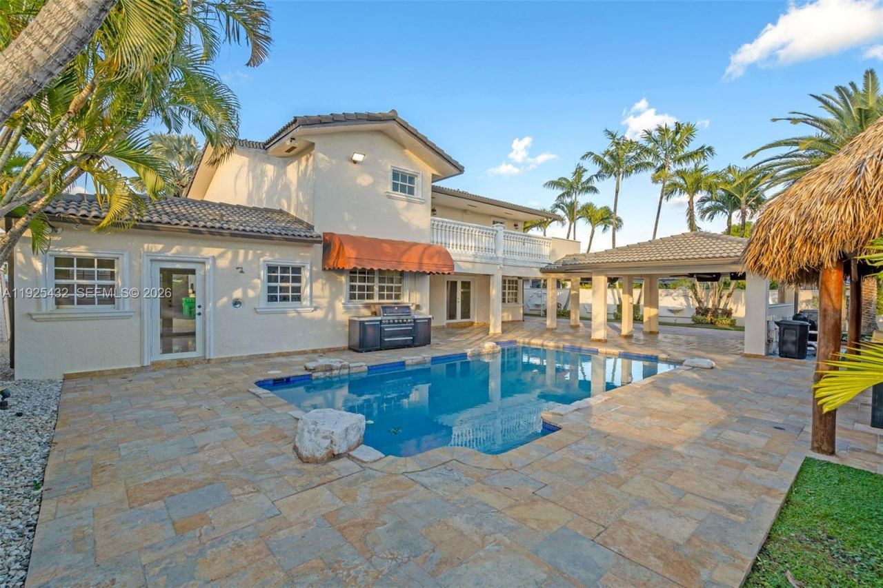 10298 NW 130th St, Hialeah Gardens, FL 33018 Photo