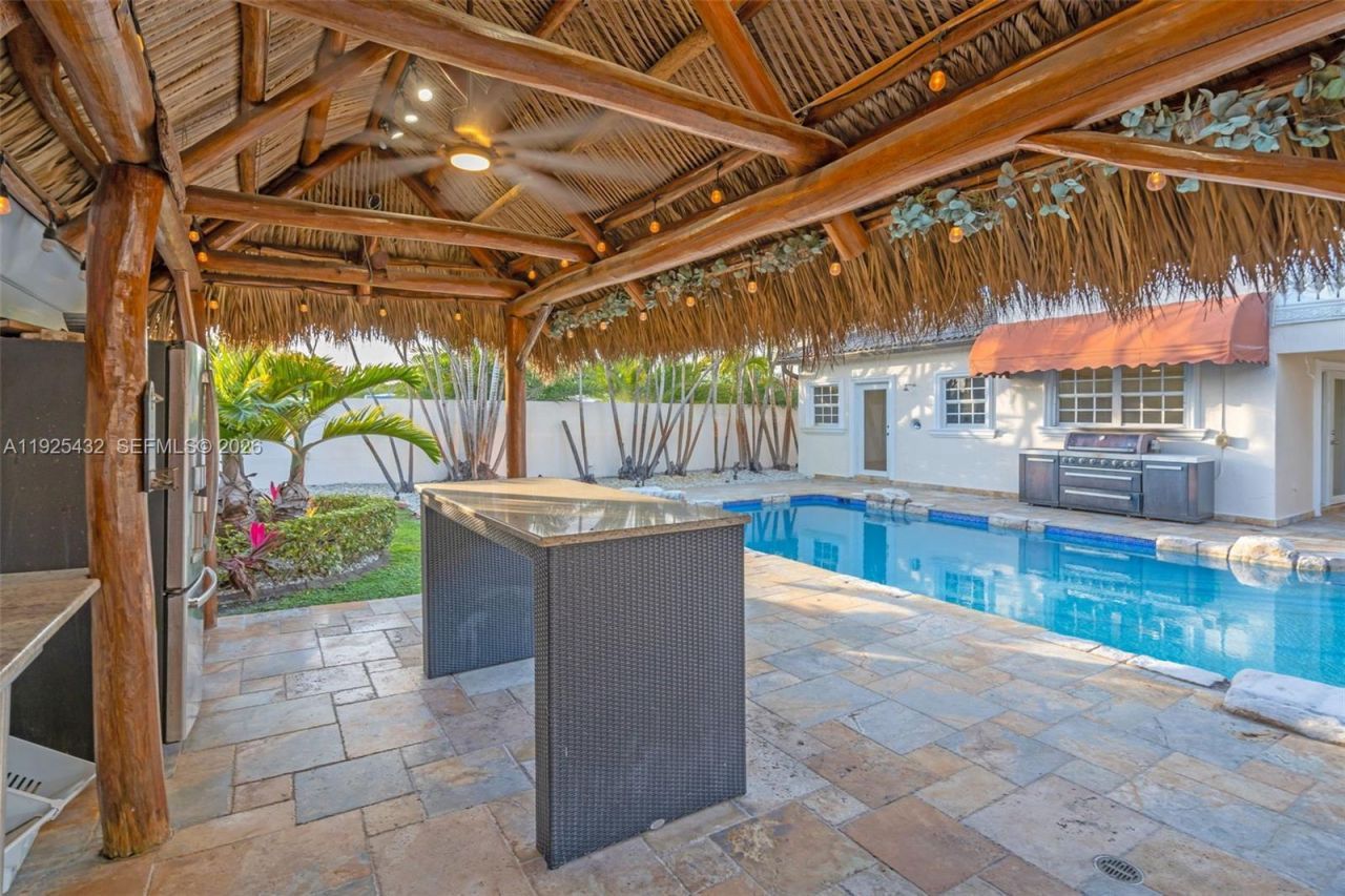 10298 NW 130th St, Hialeah Gardens, FL 33018 Photo