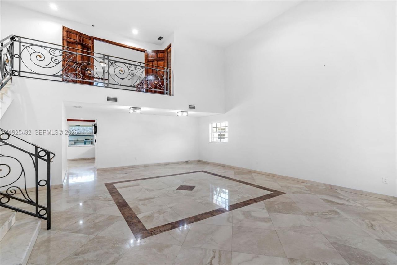 10298 NW 130th St, Hialeah Gardens, FL 33018 Photo