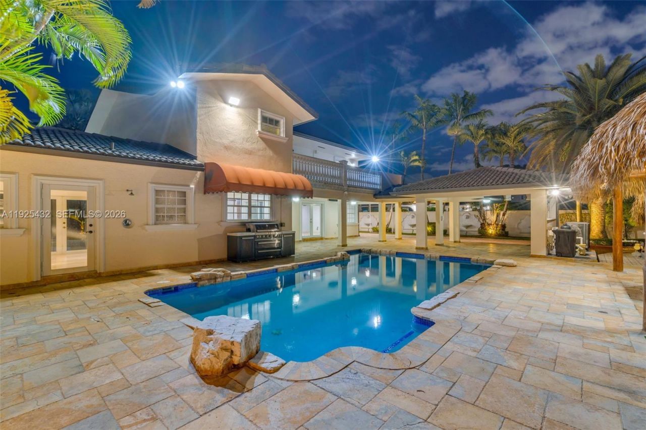 10298 NW 130th St, Hialeah Gardens, FL 33018 Photo