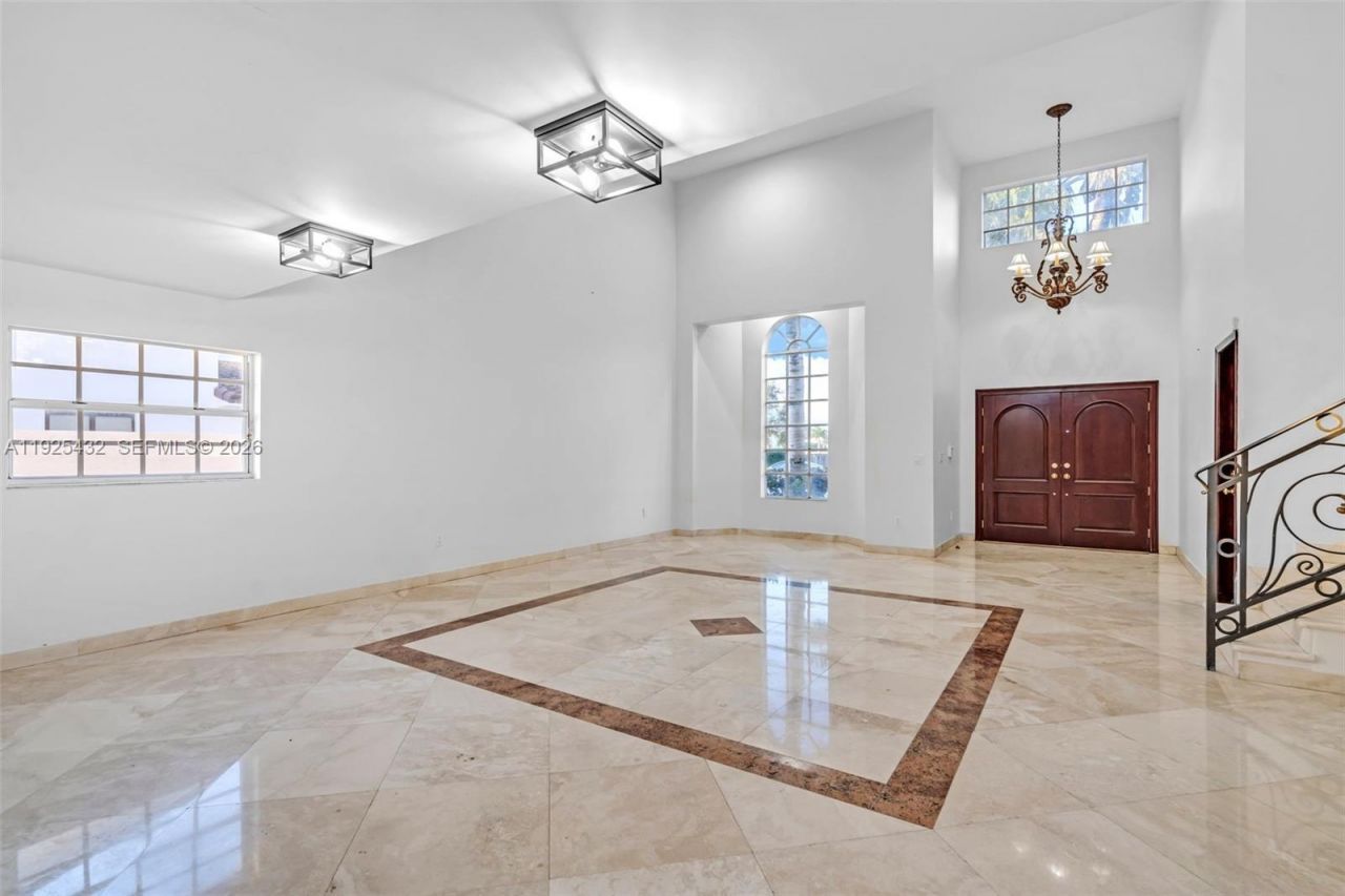 10298 NW 130th St, Hialeah Gardens, FL 33018 Photo