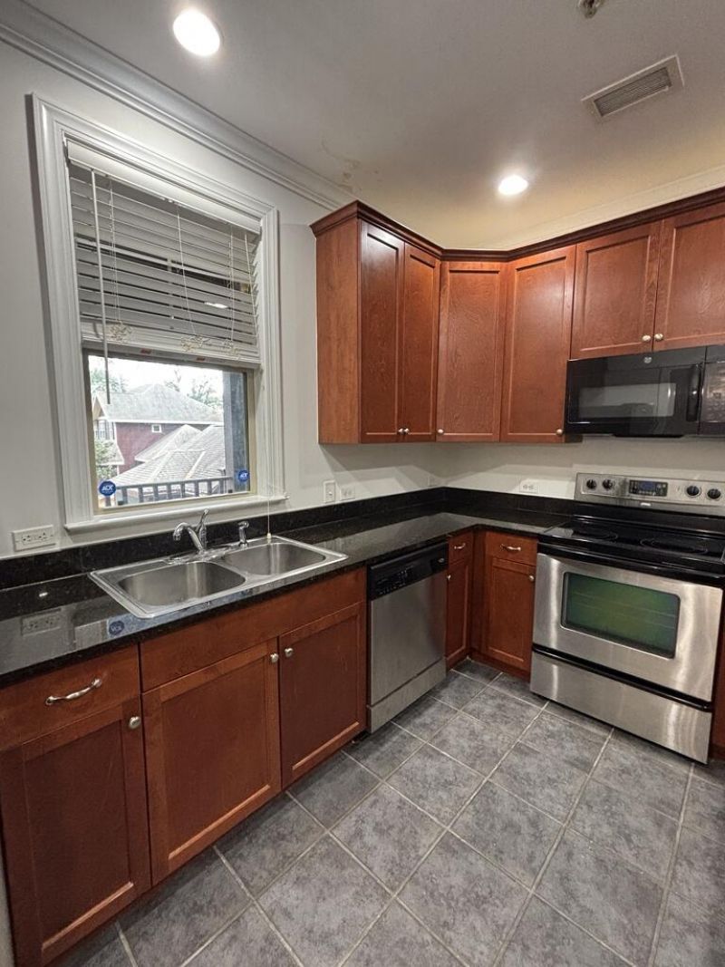 5565 Colonial Chatsworth Circle Photo 10