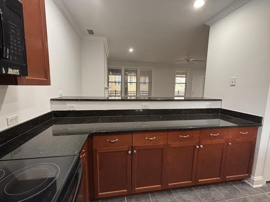 5565 Colonial Chatsworth Circle Photo 11