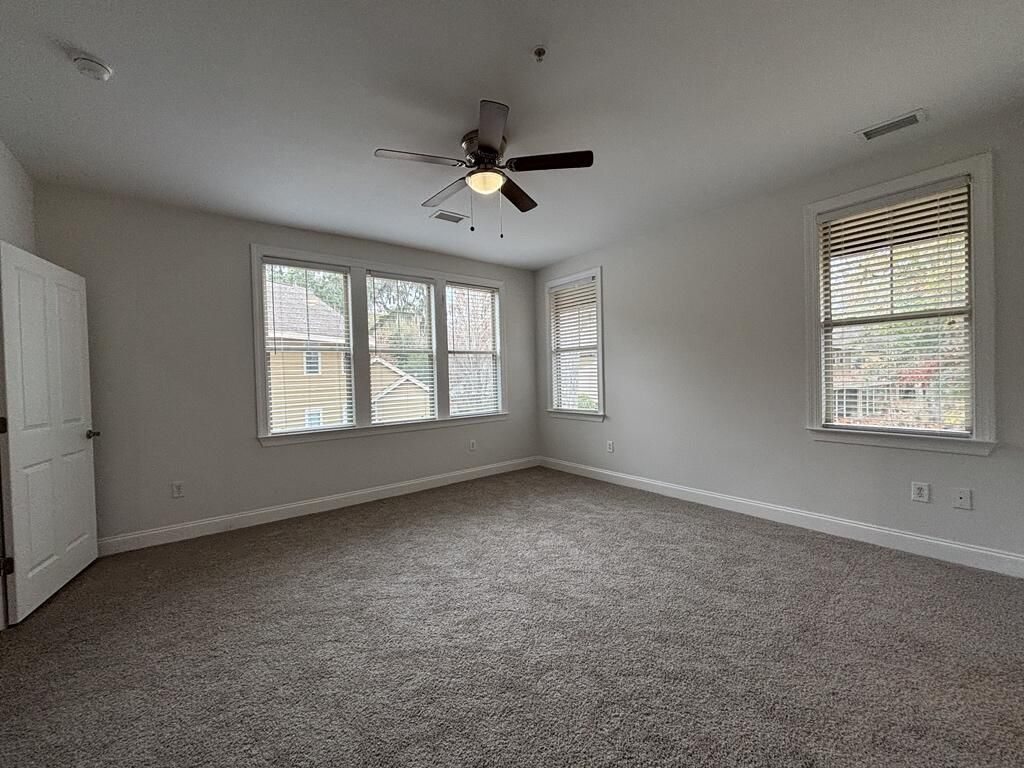 5565 Colonial Chatsworth Circle Photo 21