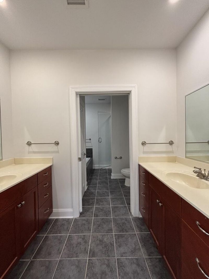 5565 Colonial Chatsworth Circle Photo 24