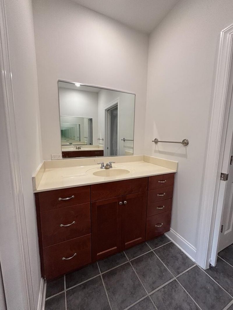 5565 Colonial Chatsworth Circle Photo 25