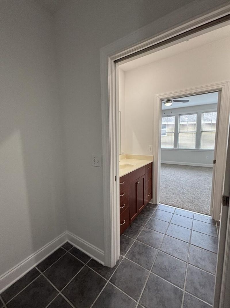 5565 Colonial Chatsworth Circle Photo 28