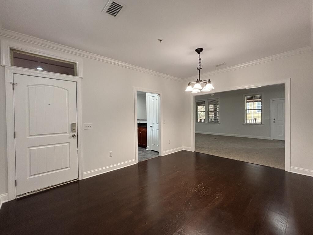 5565 Colonial Chatsworth Circle Photo 8