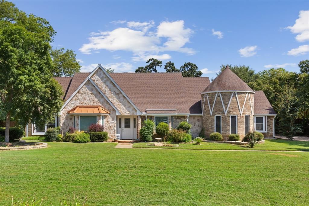 231 Rancho Vista Drive, Double Oak, TX 75077 Main Photo