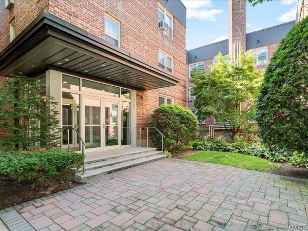 510 DuBois Avenue, Unit 11B, Valley Stream, NY 11581