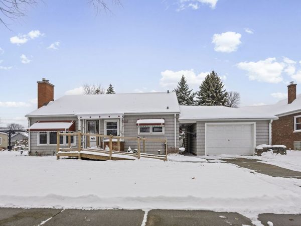 7824 W 66th Place, Bedford Park, IL 60501