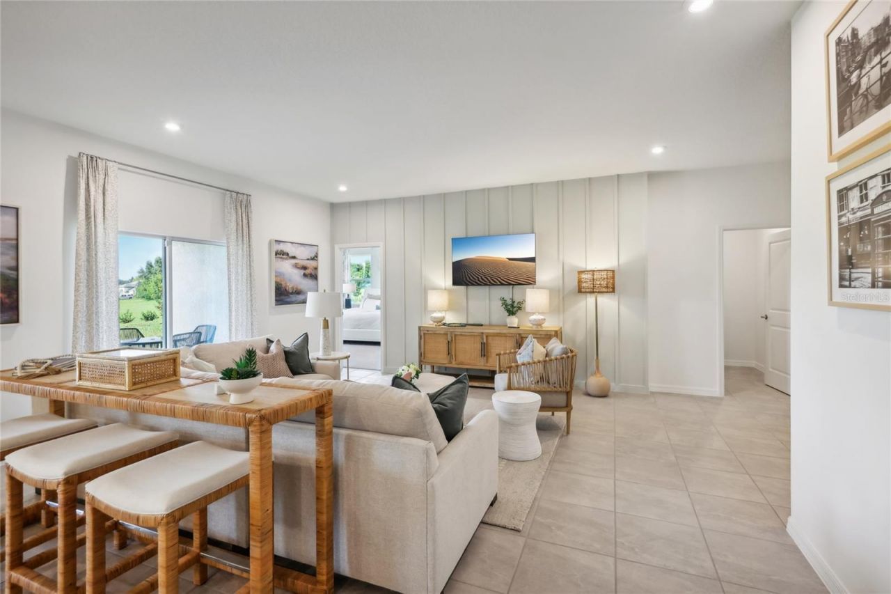 12886 Trovita Drive, Grand Island, FL 32735 Photo