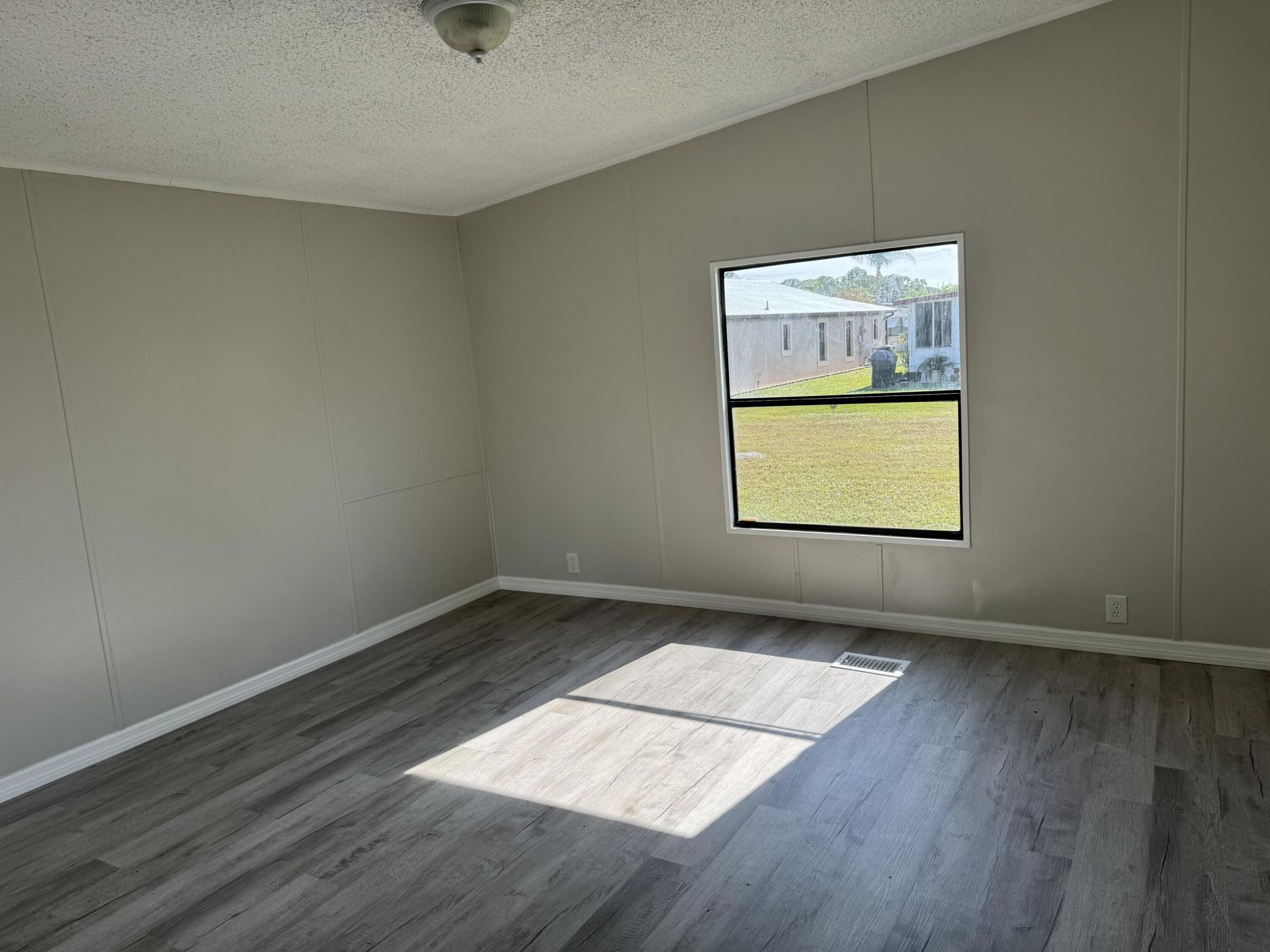 83 Flores Del Norte, Fort Pierce, FL 34951 Photo