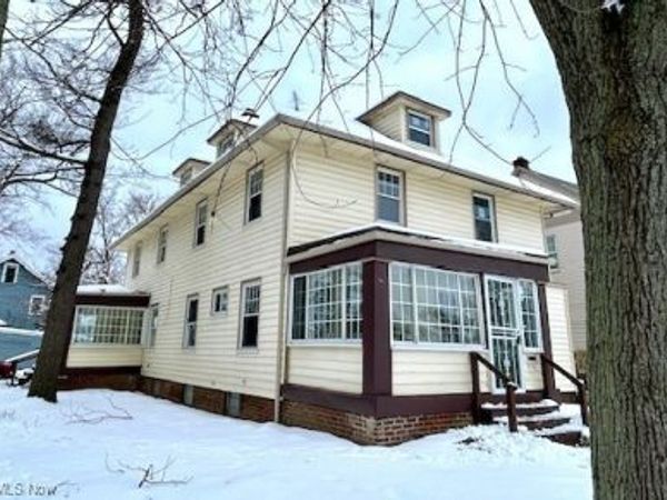 3331 Cedarbrook Road, Cleveland Heights, OH 44118