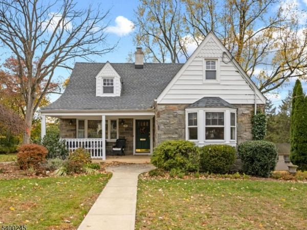 70 Highland Ave, Midland Park, NJ 07432