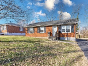 159 Idlewind Drive, Paris, KY 40361
