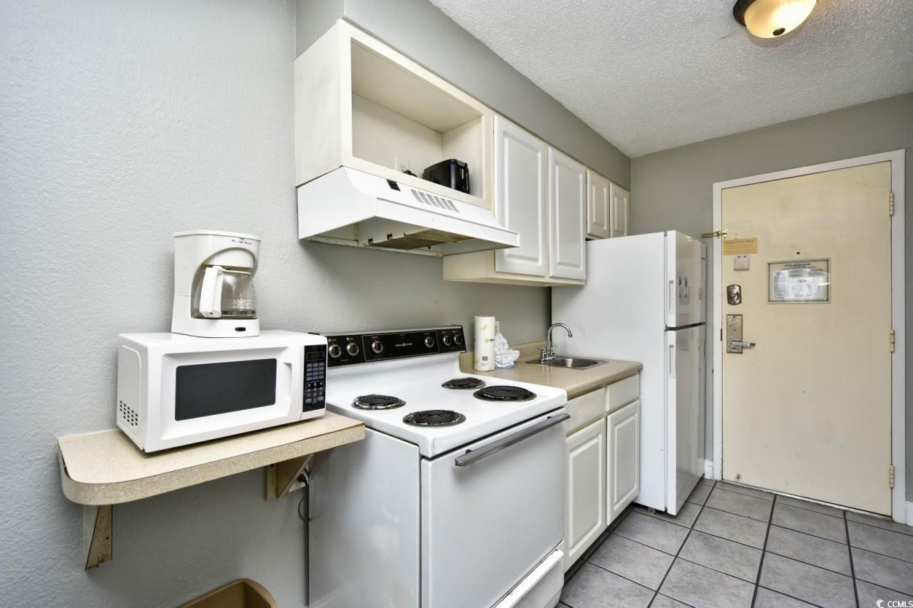 1207 S Ocean Blvd. Photo 10