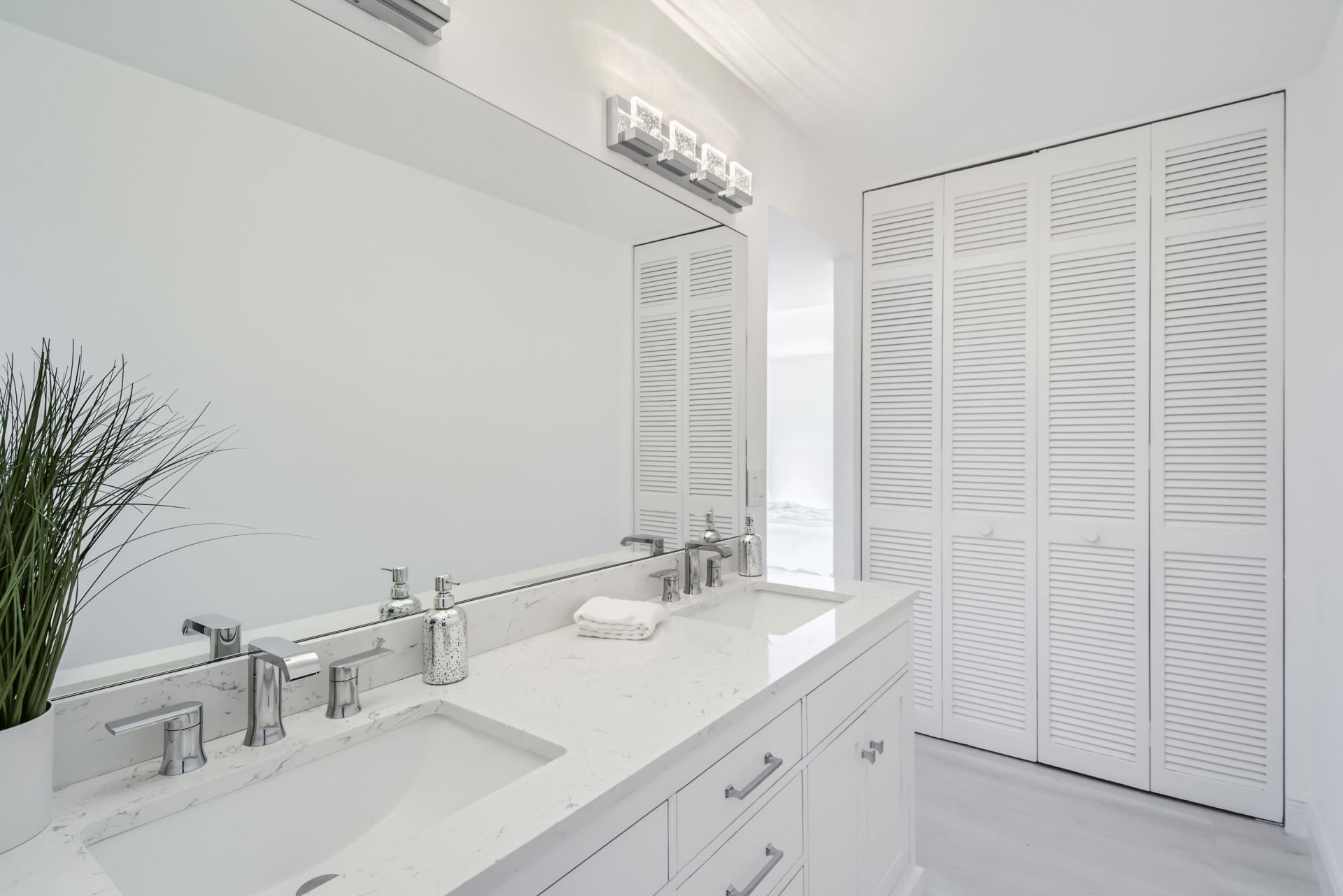 1147 Hillsboro Mile, Unit 504, Hillsboro Beach, FL 33062 Photo