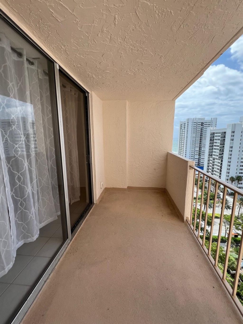 1865 S Ocean Drive, Unit 17h, Hallandale Beach, FL 33009 Photo