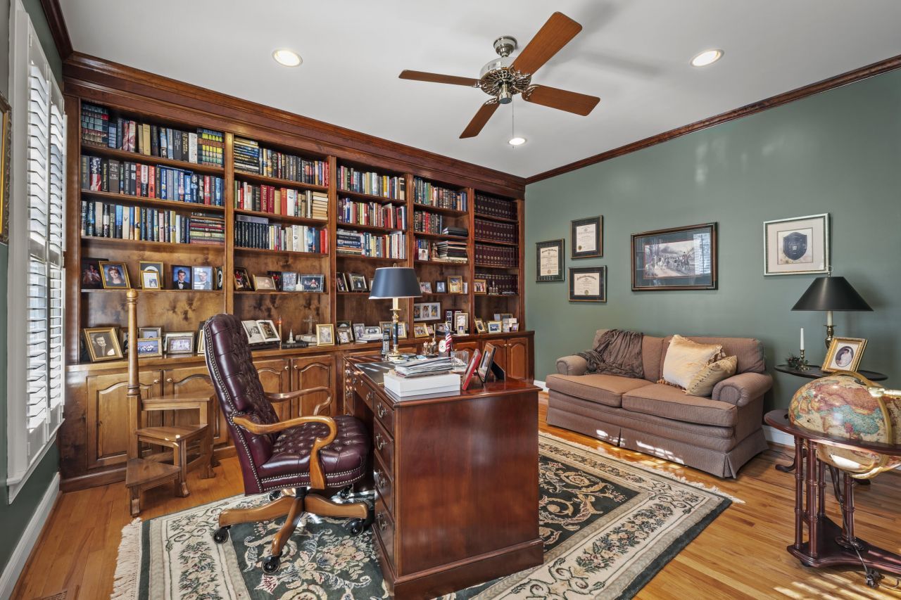 2476 Vaucluse Road Photo 10