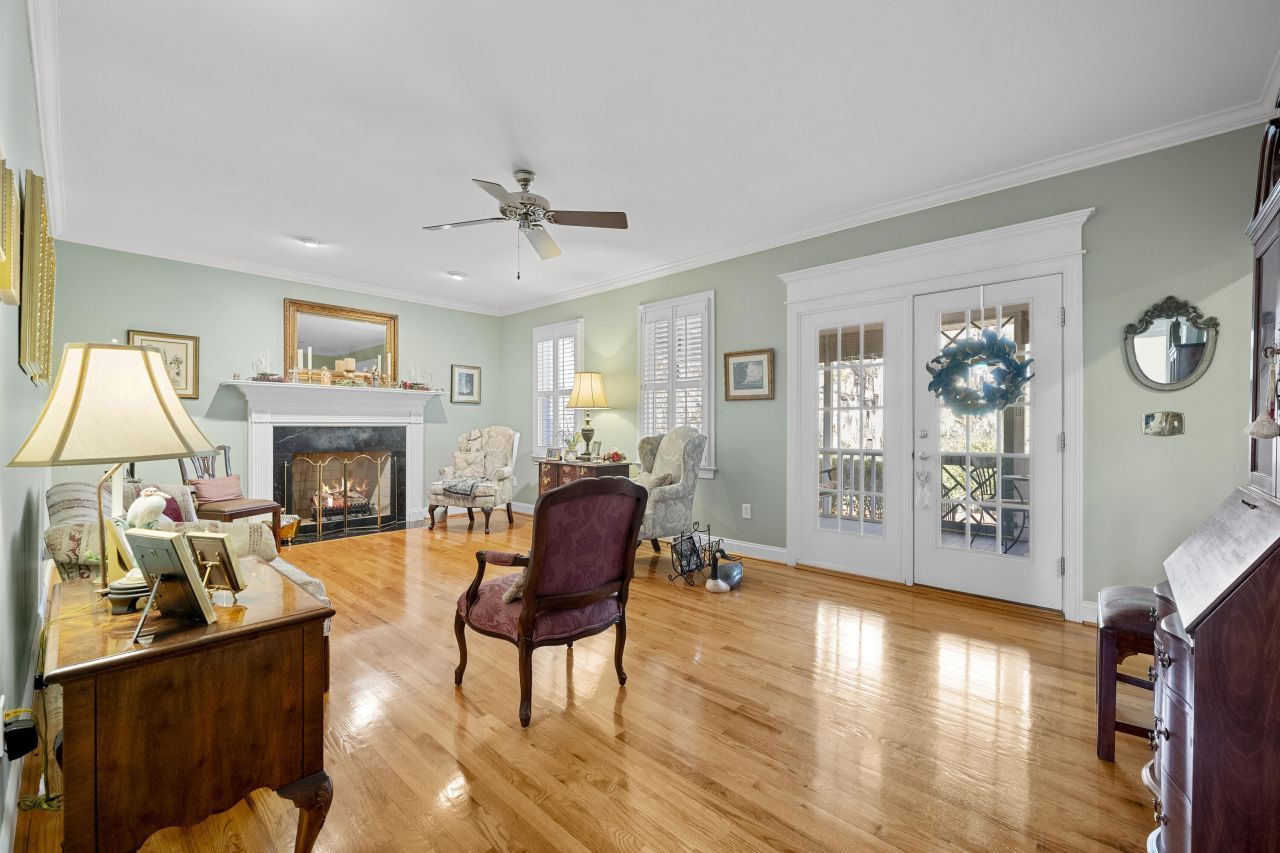 2476 Vaucluse Road Photo 11