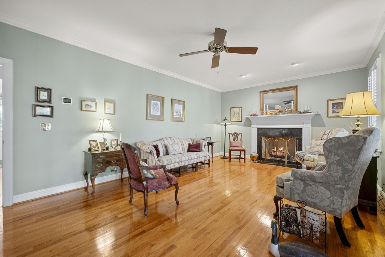 2476 Vaucluse Road Photo 12