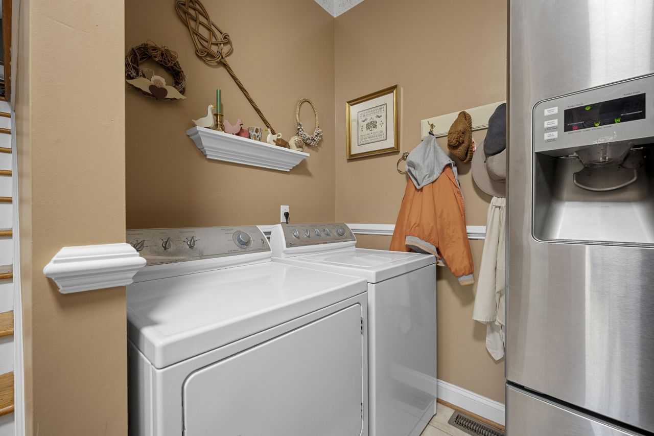 2476 Vaucluse Road Photo 18