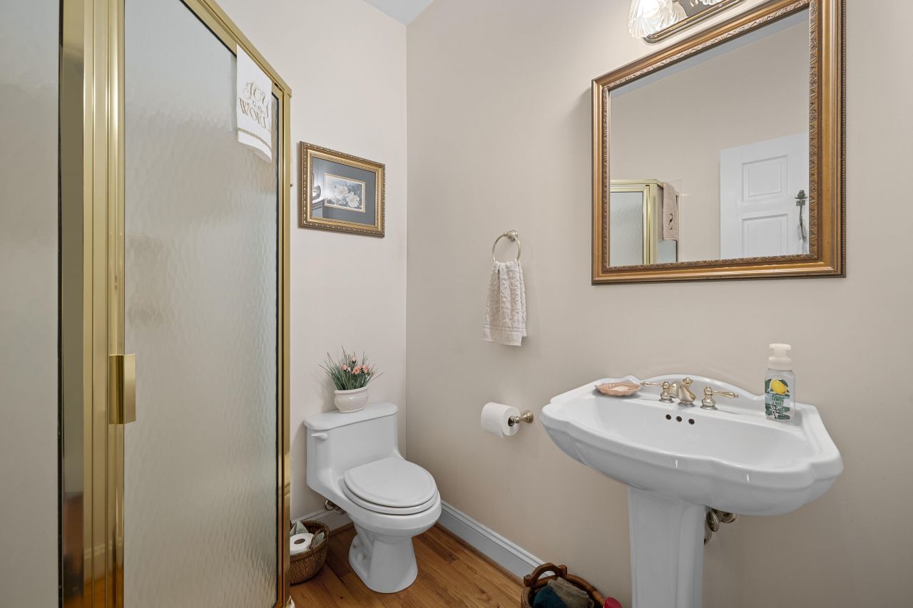 2476 Vaucluse Road Photo 19