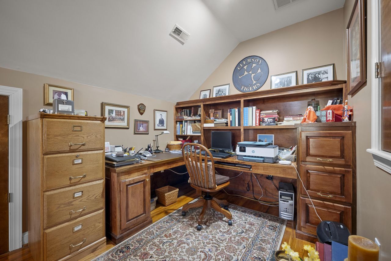 2476 Vaucluse Road Photo 22