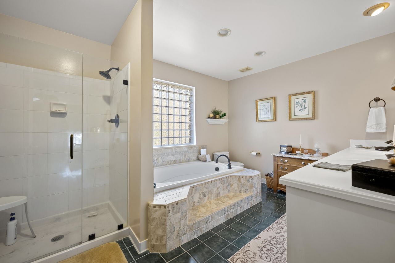 2476 Vaucluse Road Photo 25