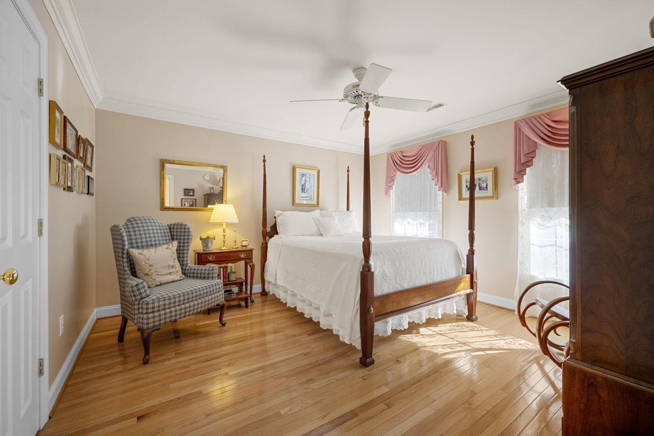 2476 Vaucluse Road Photo 29