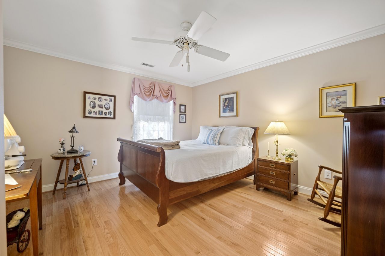 2476 Vaucluse Road Photo 30